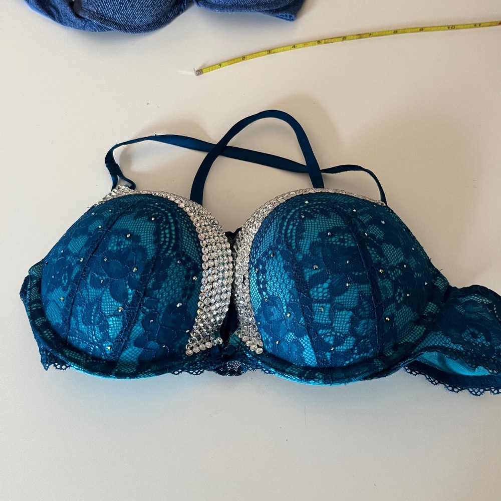 Victoria's Secret - Bling Padded bra  with lace insert between cups